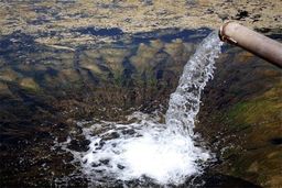 در جنوب و غرب لرستان با مشکل تامین آب مواجه هستیم